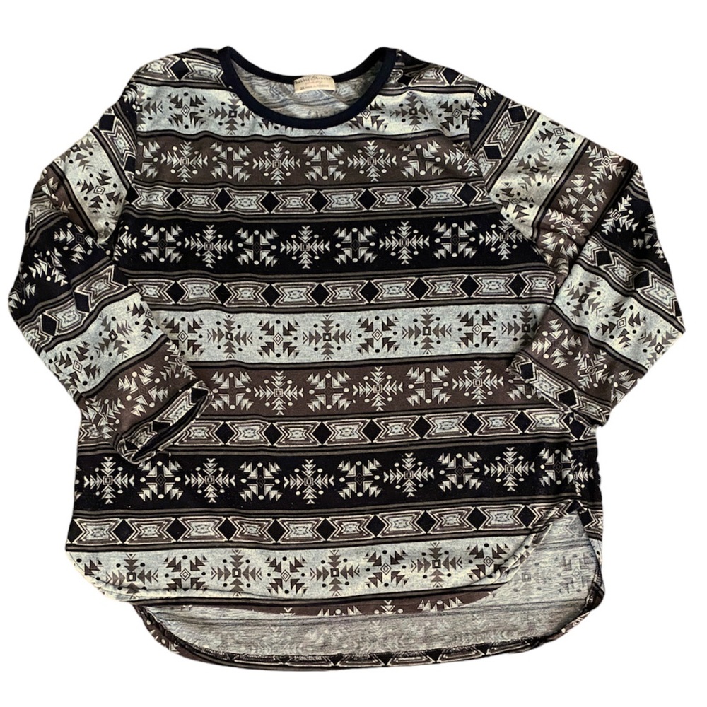 Bobbie Brooks Aztec designs shirt. Women’s size 3X